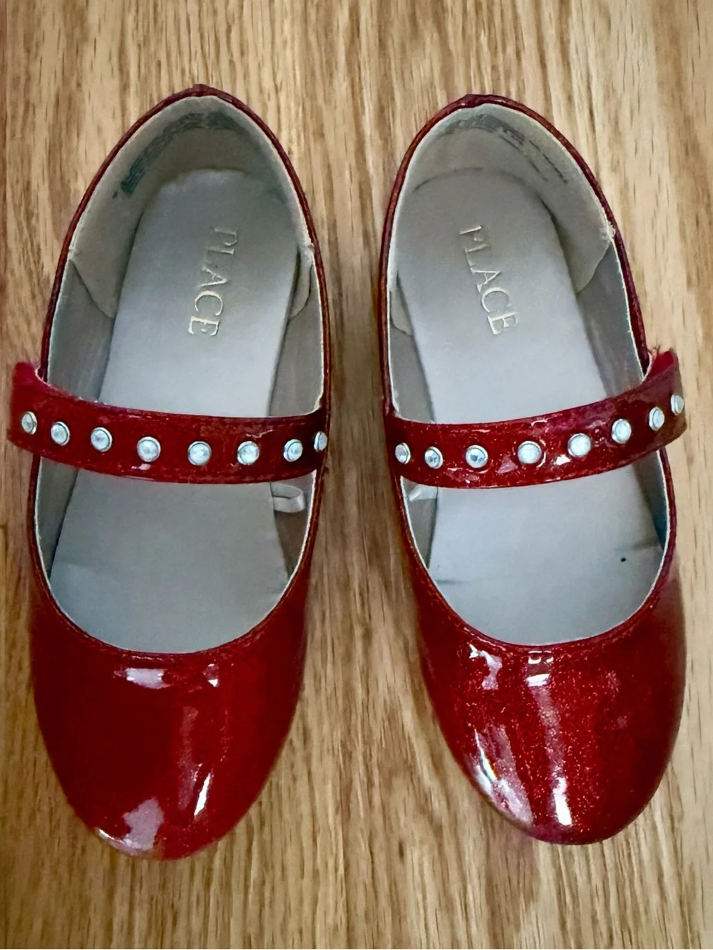 The Children’s Place Girls Red Glitter Mary Jane Flats with Pearl Strap, Size 9